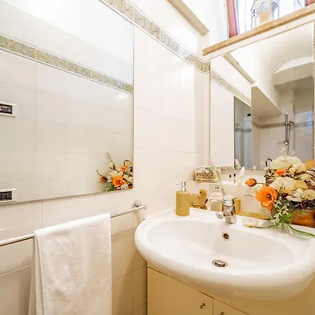 Terrazza Santa Chiara 4*